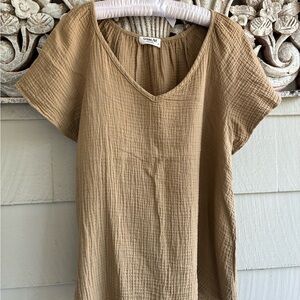 Sam & Lavi Tan V-Neck Women's Gauze Top Small